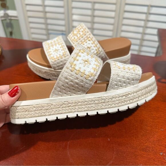 Altar’d State Elleni Crochet Sandals Size 7.5 - Picture 1 of 10